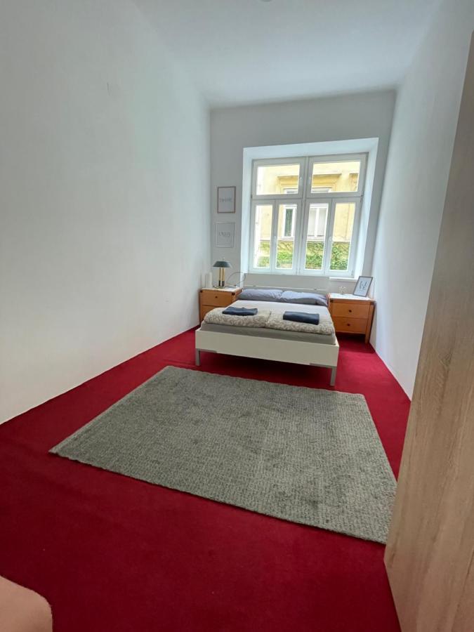 Volkstheater Apartment. Wenen Buitenkant foto
