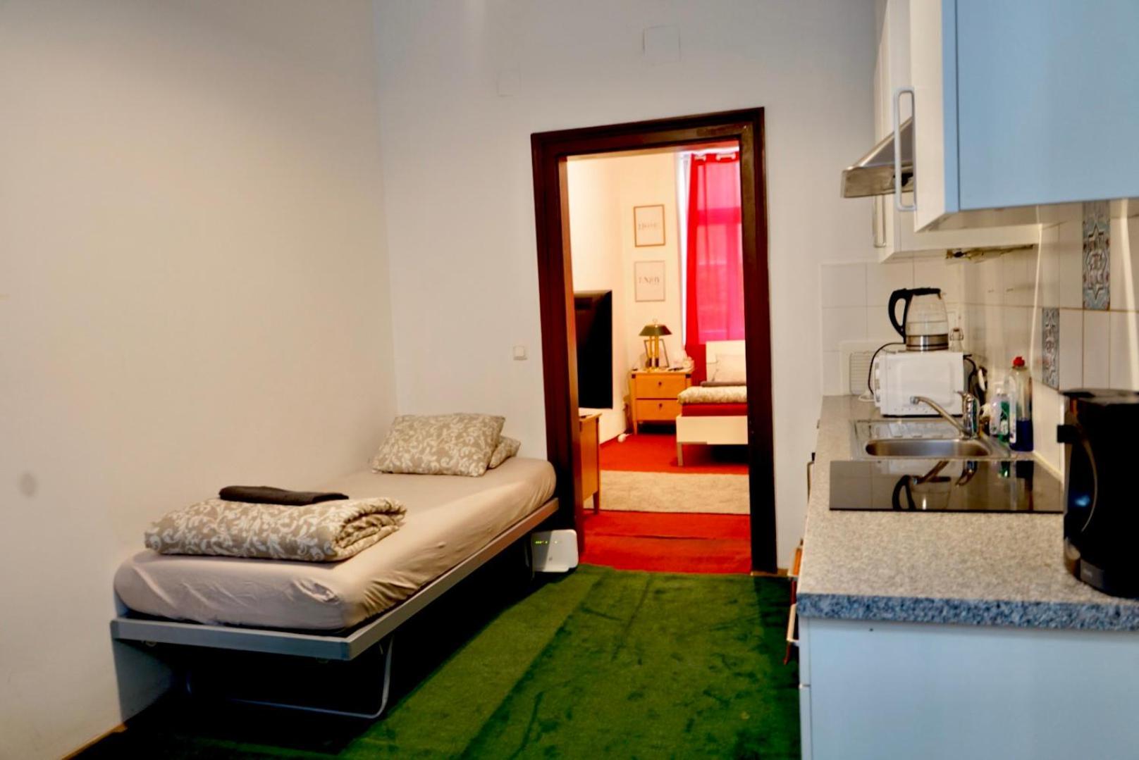 Volkstheater Apartment. Wenen Buitenkant foto