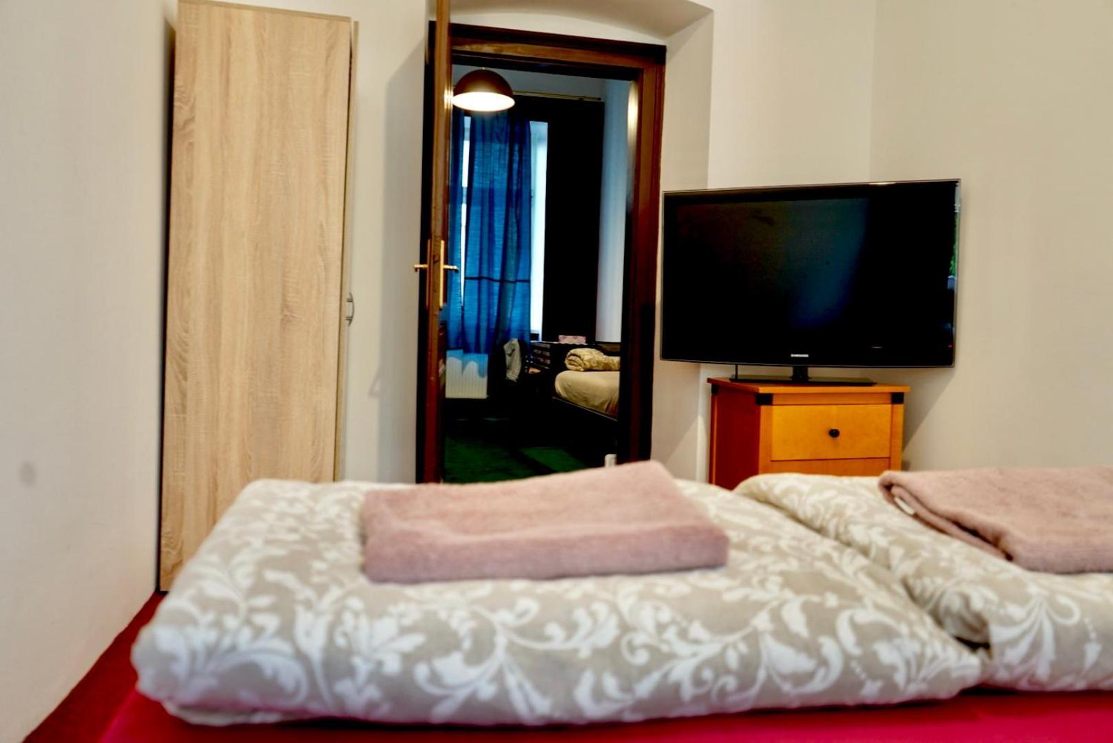 Volkstheater Apartment. Wenen Buitenkant foto